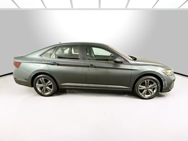 Used 2023 Volkswagen Jetta SE FWD image 14