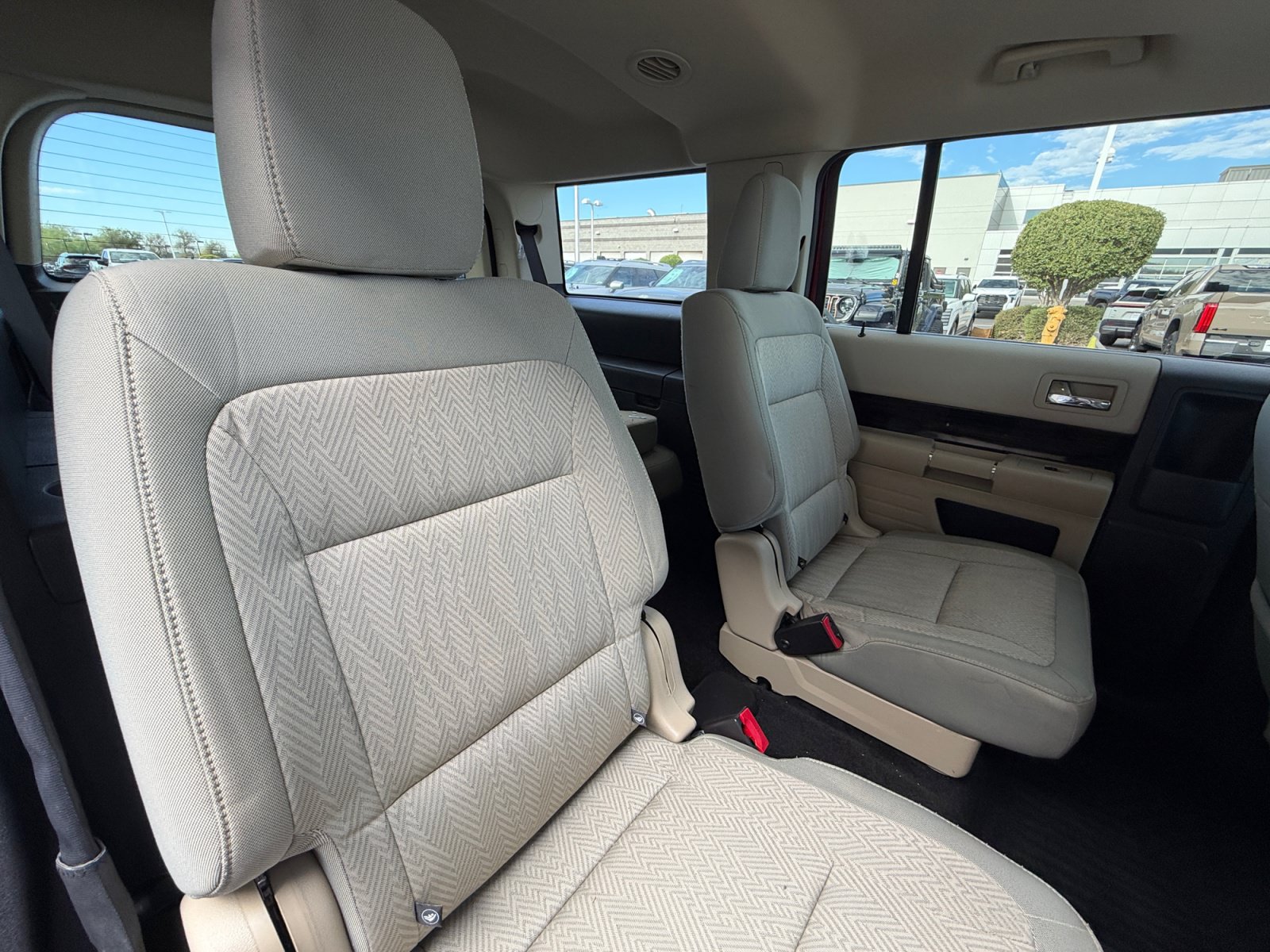 Used 2018 Ford Flex SEL w/ Class III Trailer Tow Package FWD image 18