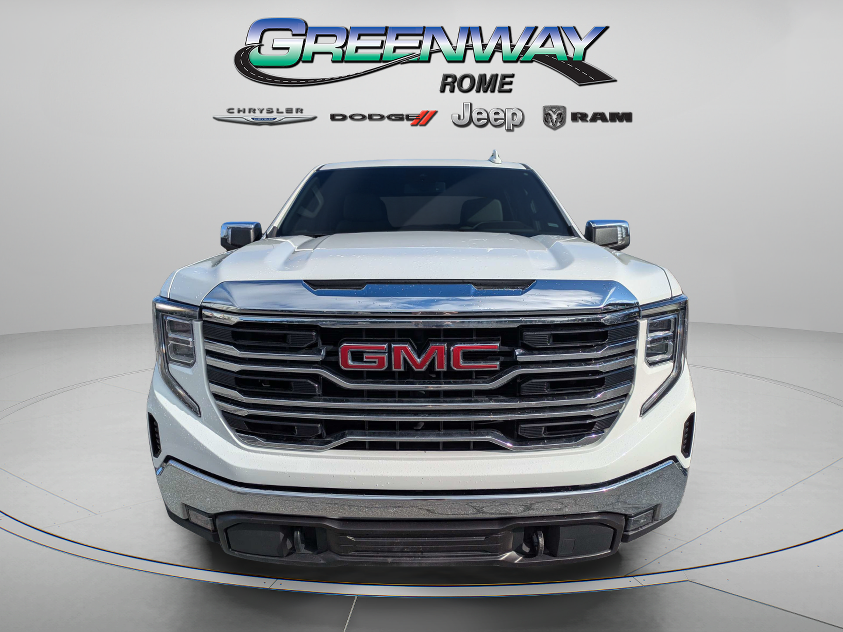 Used 2025 GMC Sierra 1500 SLT RWD image 3
