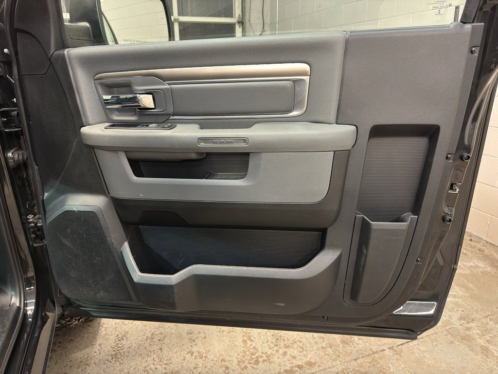 Used 2015 RAM 1500 Express w/ Black Ram 1500 Express Group image 21