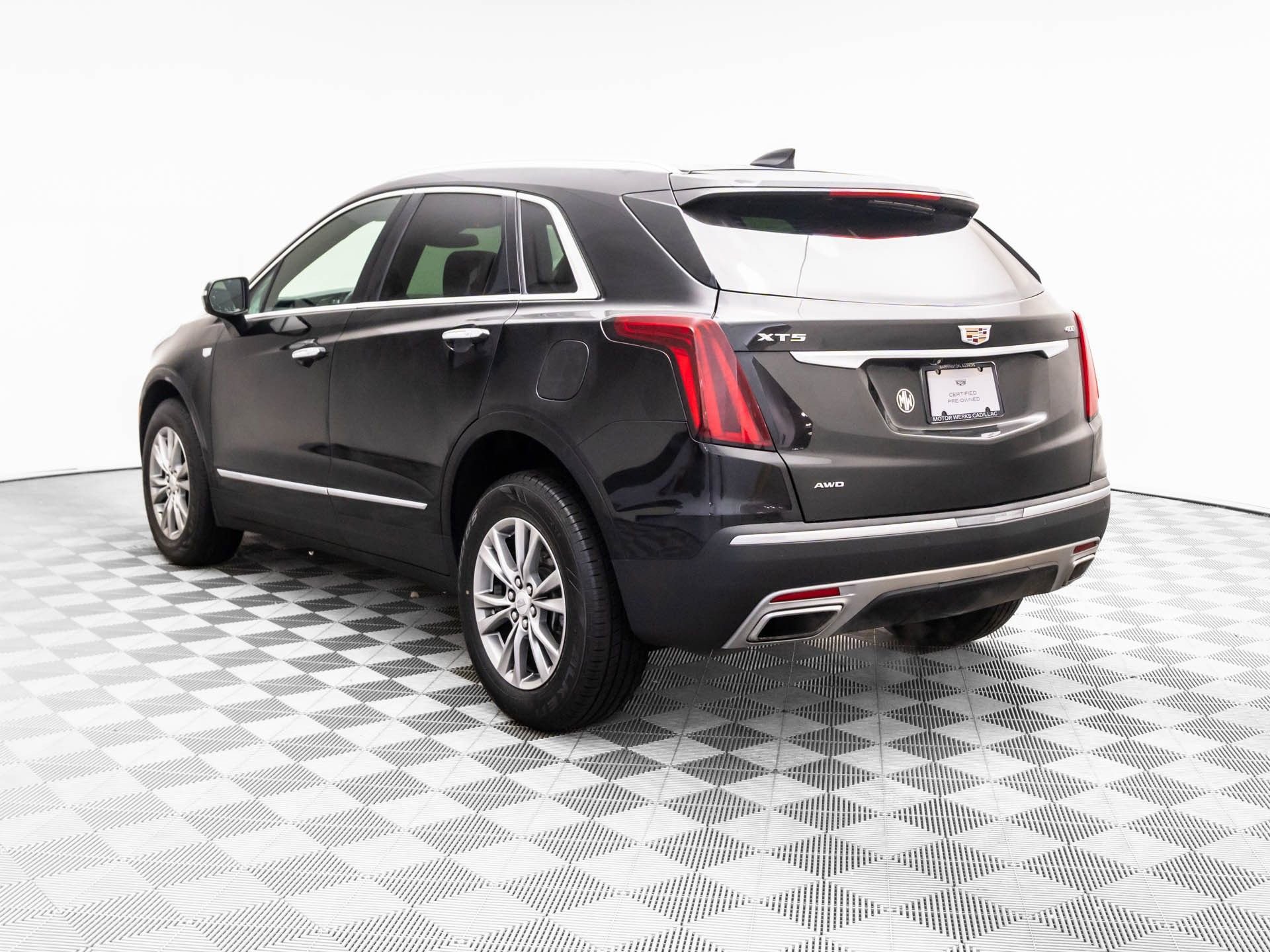 Used 2022 Cadillac XT5 Premium Luxury image 3