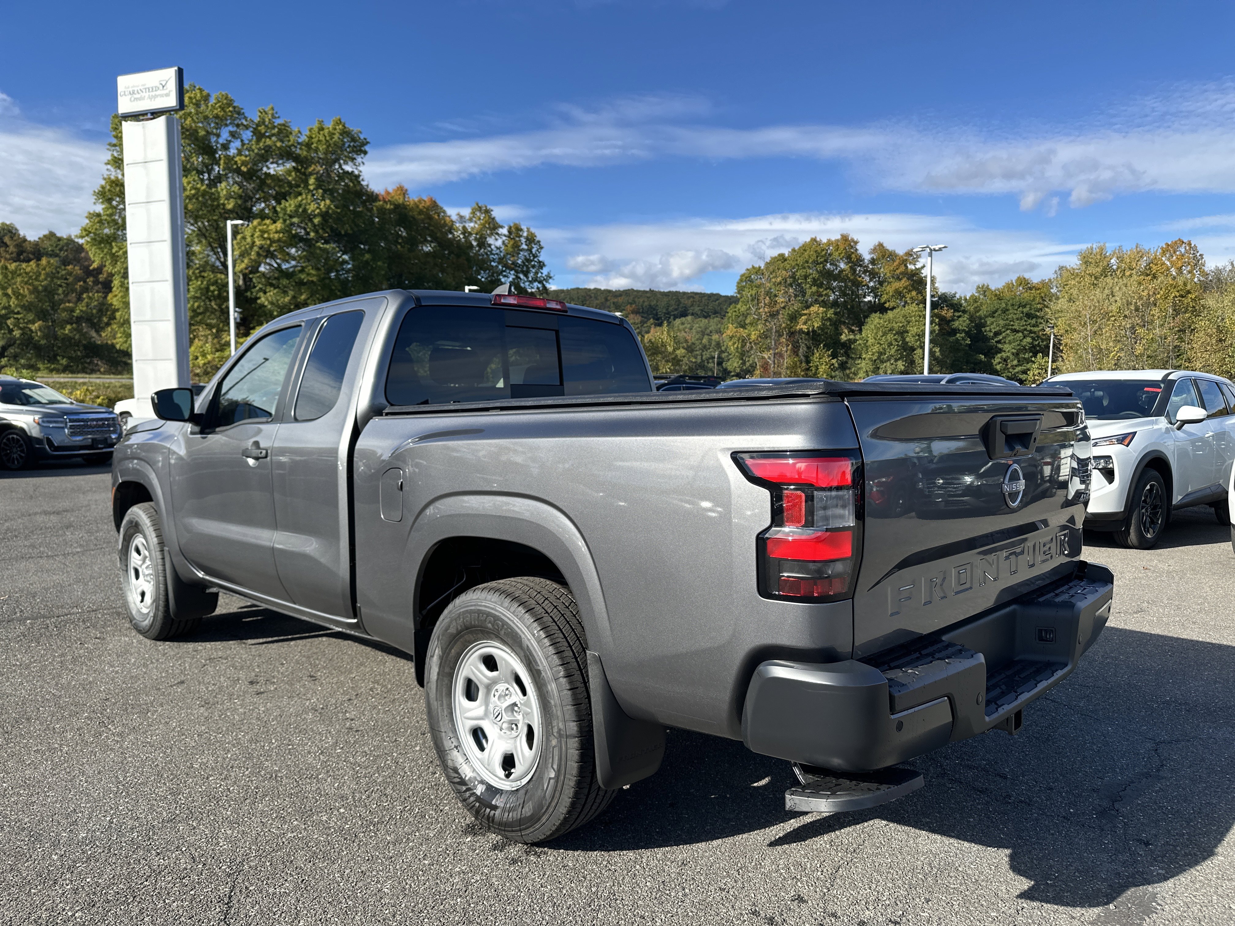 New 2026 Nissan Frontier S image 7