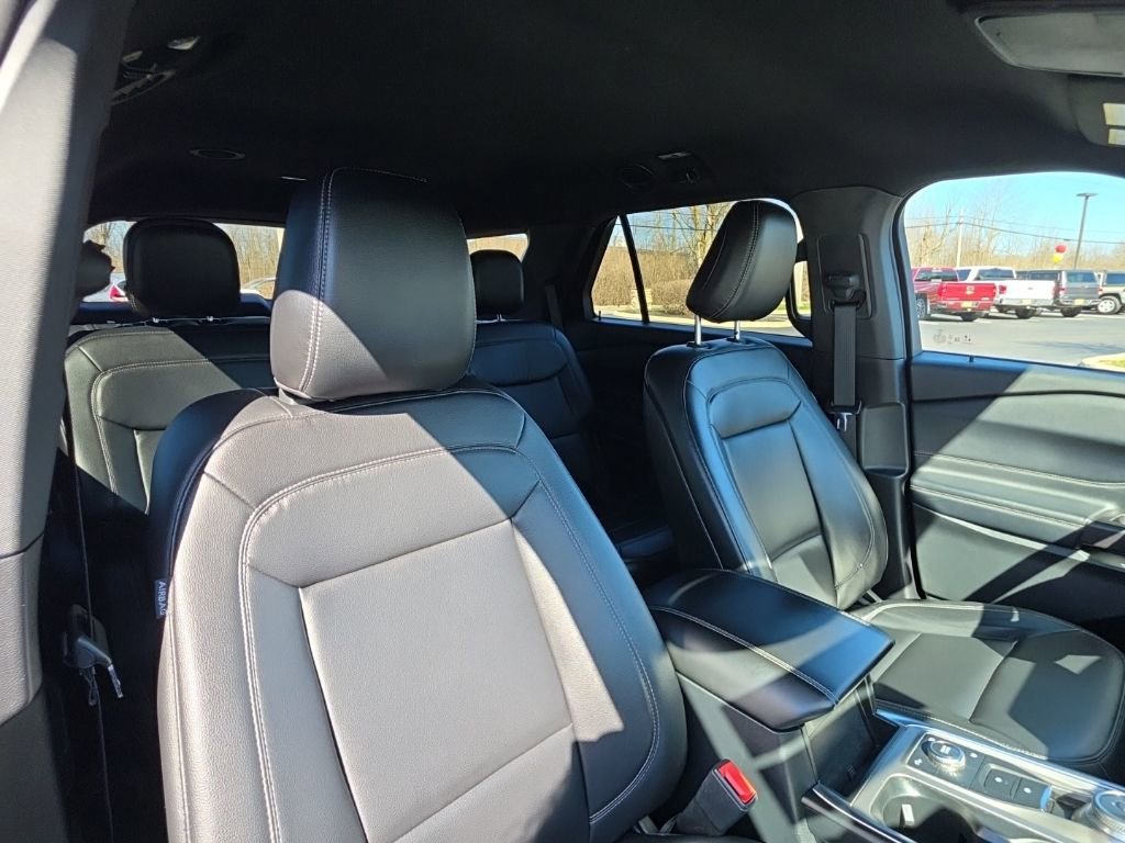 Used 2020 Ford Explorer XLT w/ Equipment Group 202A image 48
