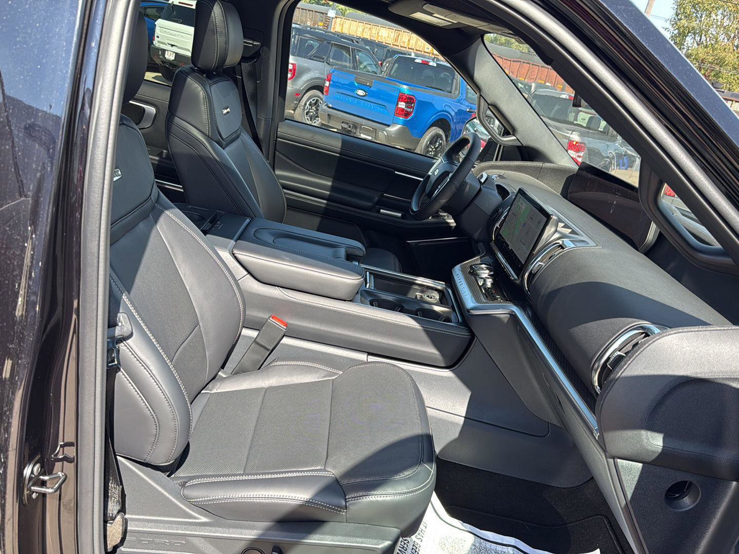 New 2025 Ford Expedition Platinum image 16