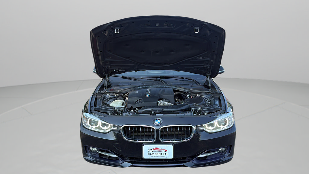 Used 2013 BMW 335i xDrive Sedan AWD/4WD image 23