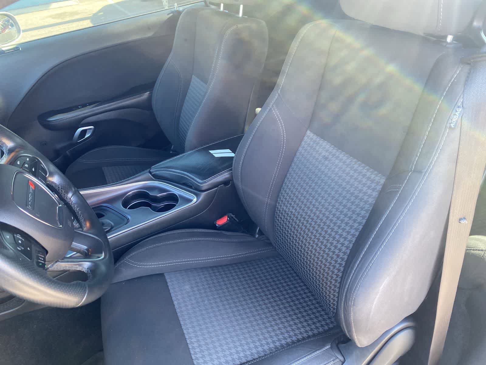 Used 2018 Dodge Challenger R/T RWD image 11