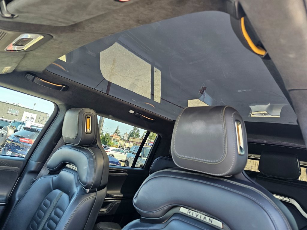 Used 2025 Rivian R1S Adventure Dual AWD/4WD image 22
