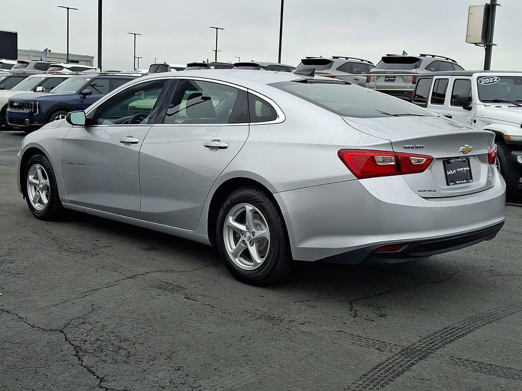 Used 2017 Chevrolet Malibu LS image 4