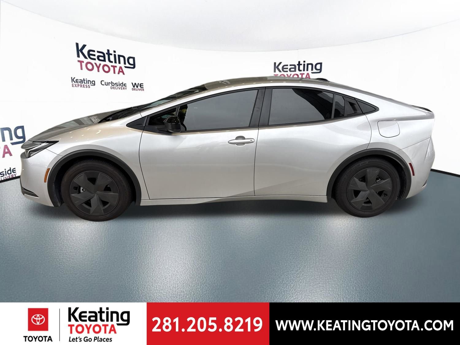 Used 2026 Toyota Prius LE FWD image 4