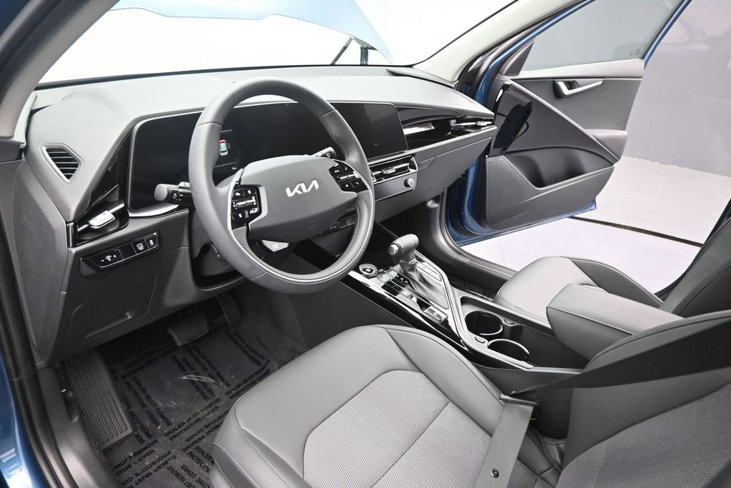 New 2026 Kia Niro EX FWD image 18