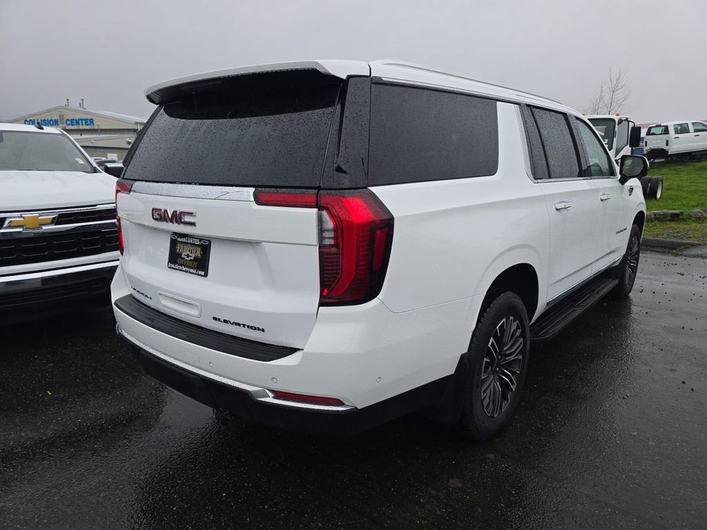 Used 2025 GMC Yukon XL Elevation AWD/4WD image 3