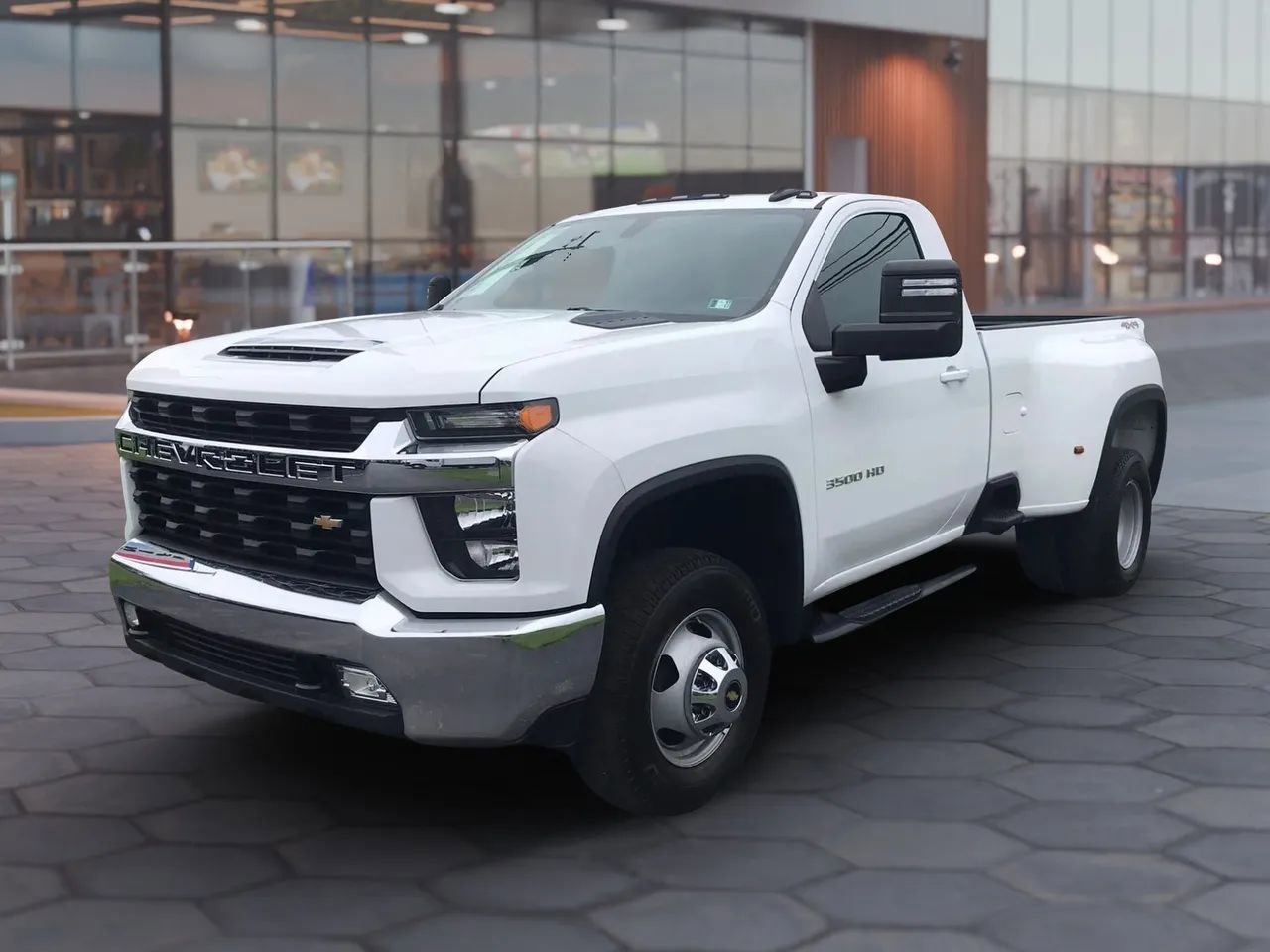 Used 2022 Chevrolet Silverado 3500 LT w/ Convenience Package AWD/4WD image 6