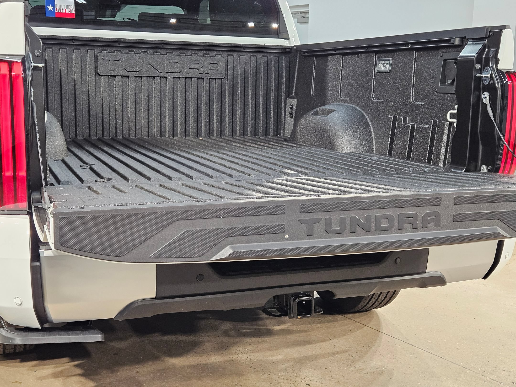 New 2026 Toyota Tundra Limited AWD/4WD image 21