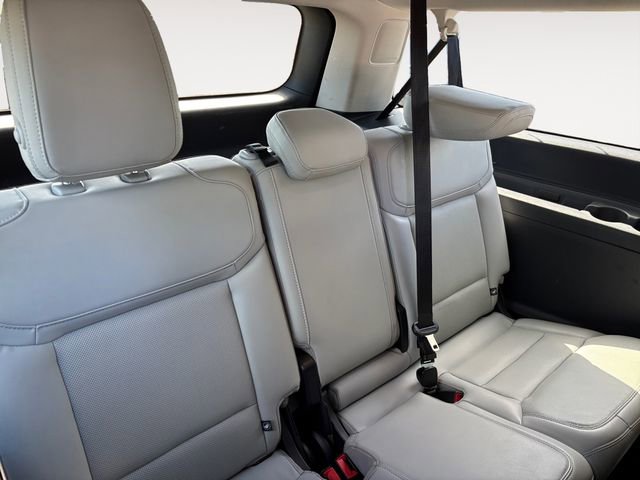 Certified 2025 Ford Expedition Max Platinum AWD/4WD image 15