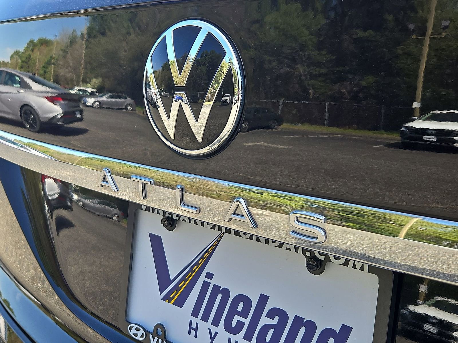 Used 2022 Volkswagen Atlas Cross Sport SE image 30