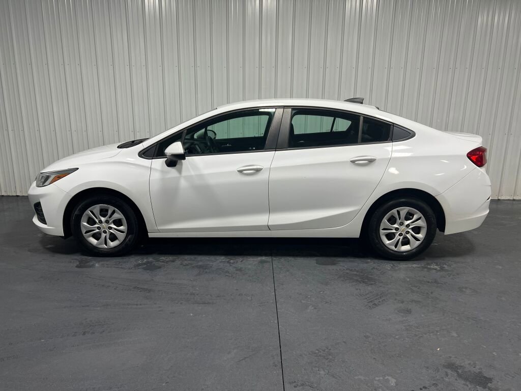 Used 2019 Chevrolet Cruze LS image 13