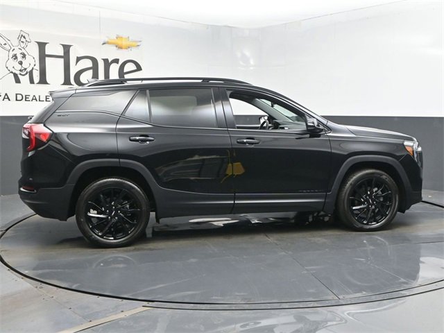 Used 2023 GMC Terrain SLT w/ Infotainment Package II image 36