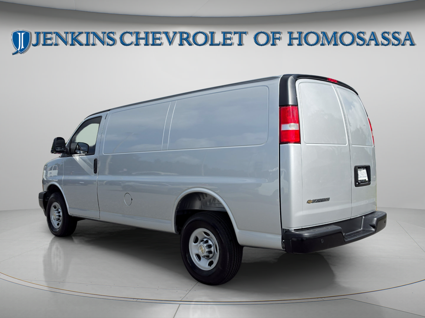 New 2026 Chevrolet Express 2500 w/ Driver Convenience Package RWD image 6