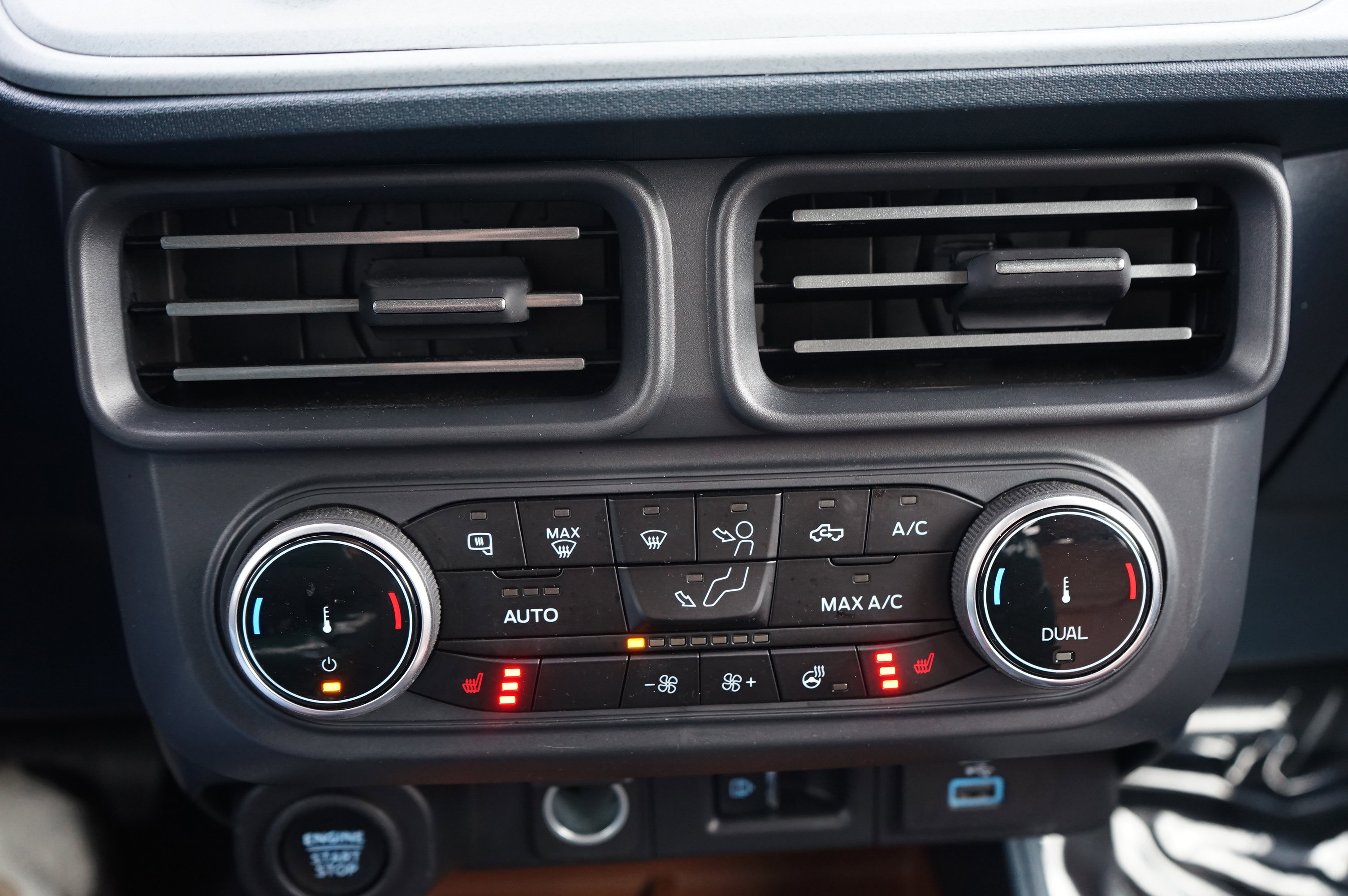 Used 2024 Ford Maverick Lariat w/ FX4 Off-Road Package image 23