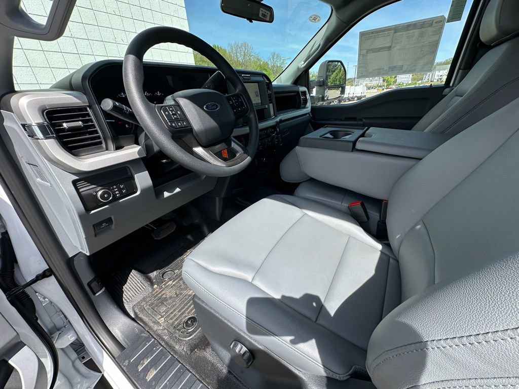 New 2026 Ford F450 XL w/ XL Chrome Package AWD/4WD image 14