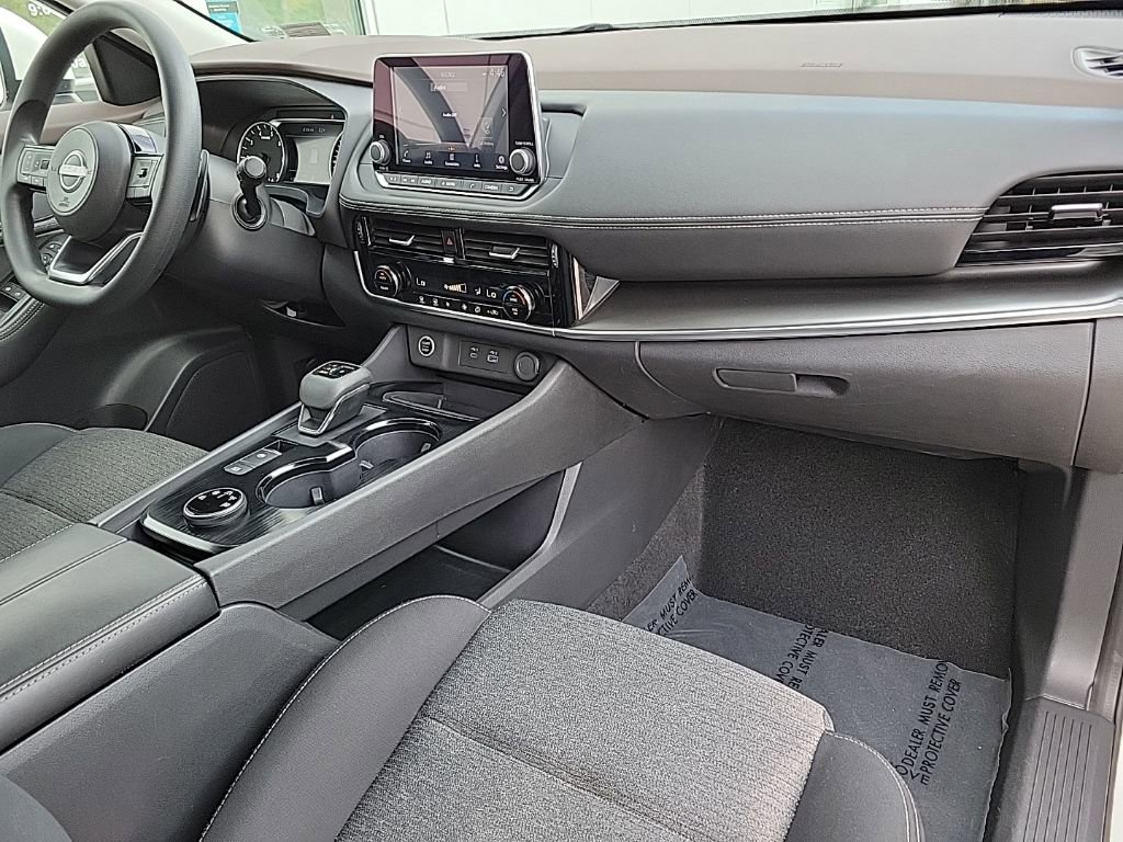 Certified 2022 Nissan Rogue SV image 13