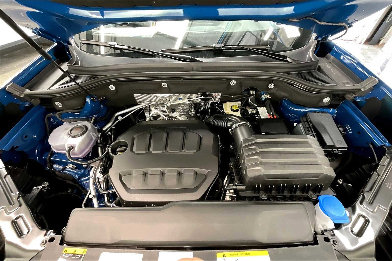 New 2025 Volkswagen Atlas Cross Sport SE image 13