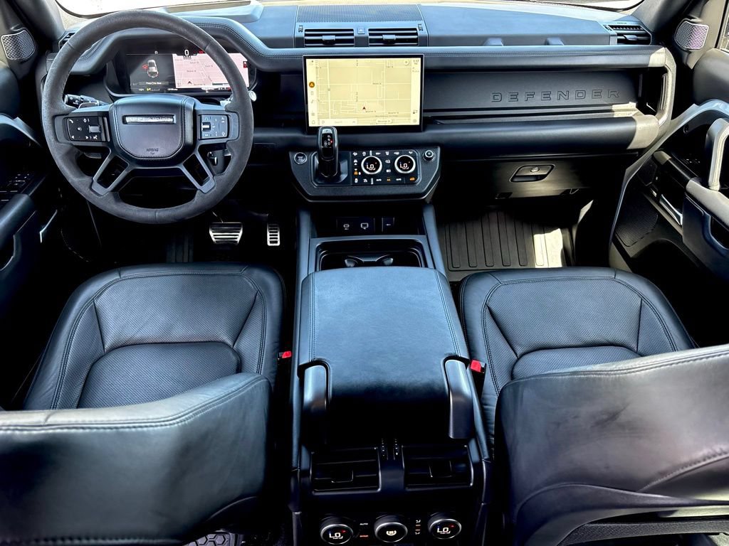 Used 2023 Land Rover Defender 110 V8 AWD/4WD image 22