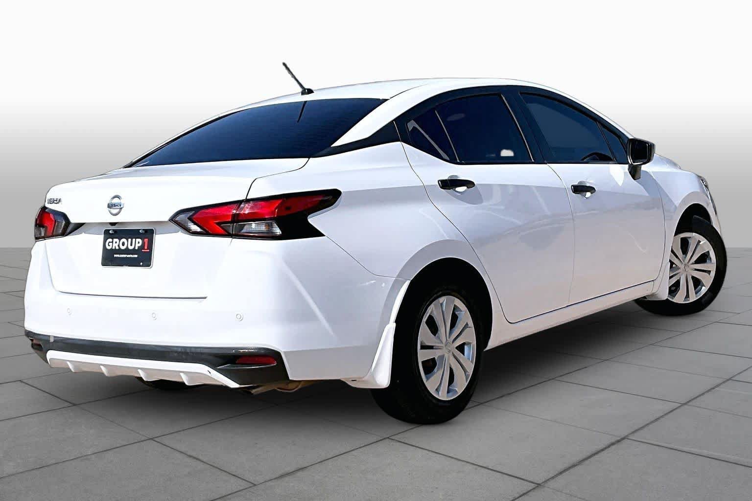 Used 2021 Nissan Versa S FWD image 13