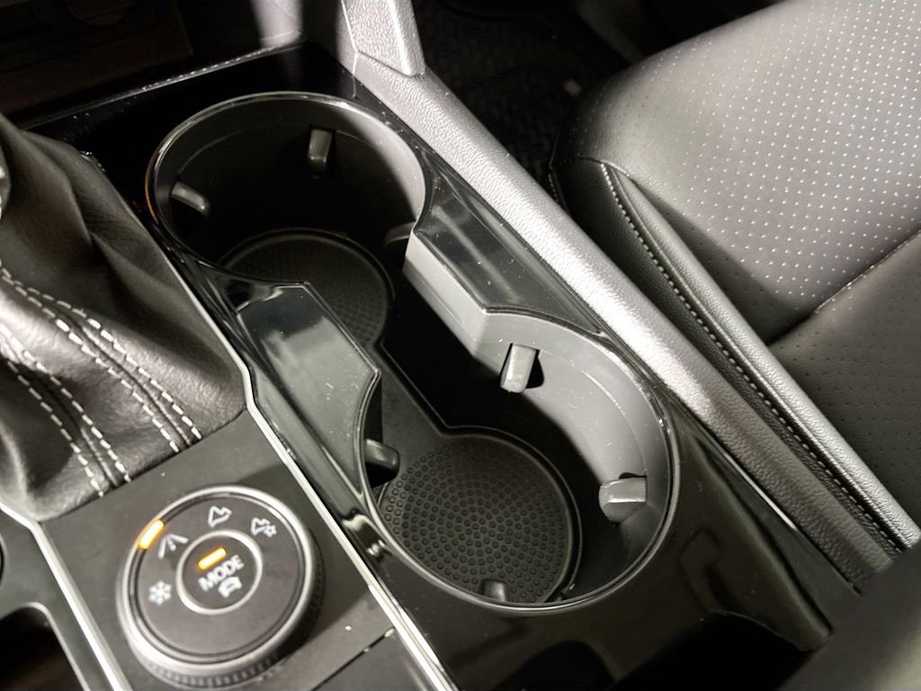 Certified 2022 Volkswagen Atlas SE image 16