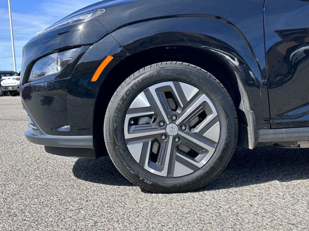 Used 2023 Hyundai Kona SE image 10