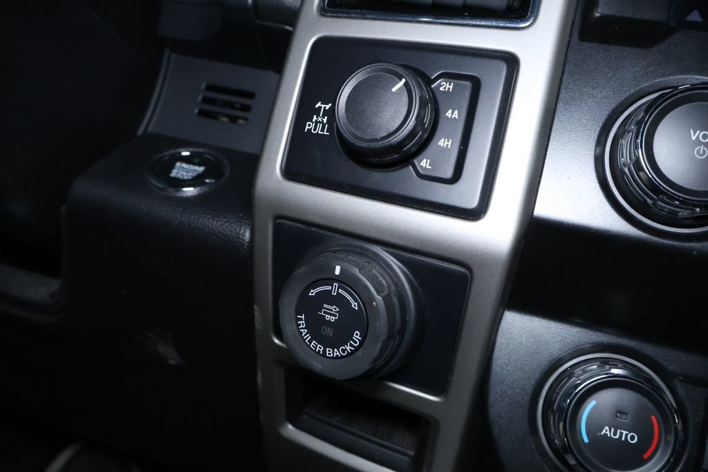 Used 2019 Ford F150 Lariat w/ Trailer Tow Package AWD/4WD image 26