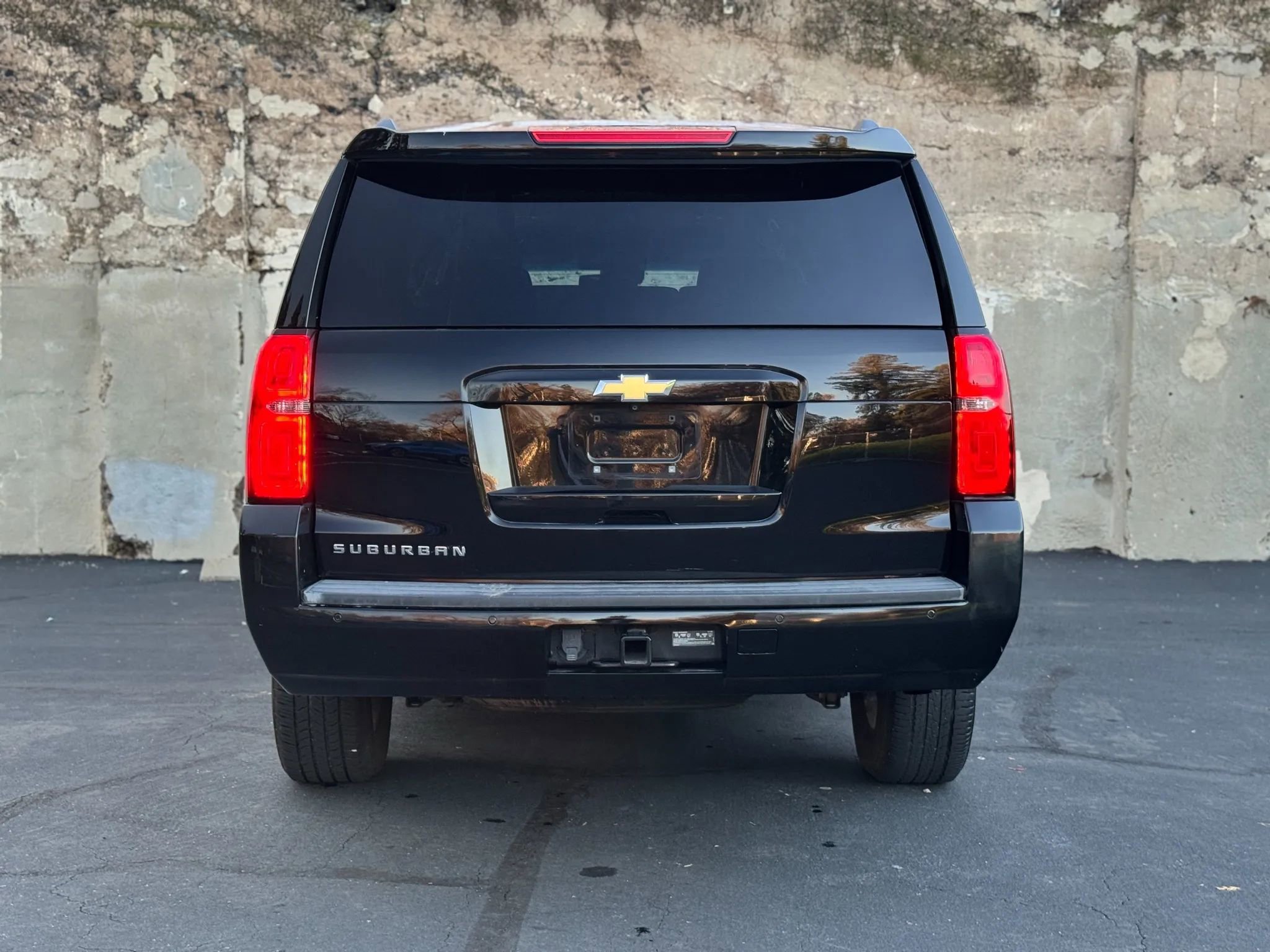 Used 2019 Chevrolet Suburban LT image 5