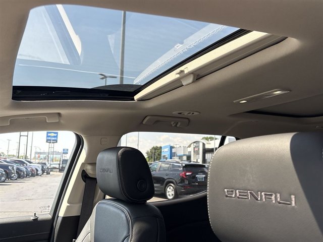 Certified 2023 GMC Acadia Denali w/ Denali Ultimate Package AWD/4WD image 19