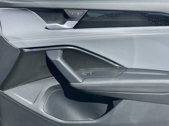 Certified 2026 Volkswagen Tiguan SE FWD image 26