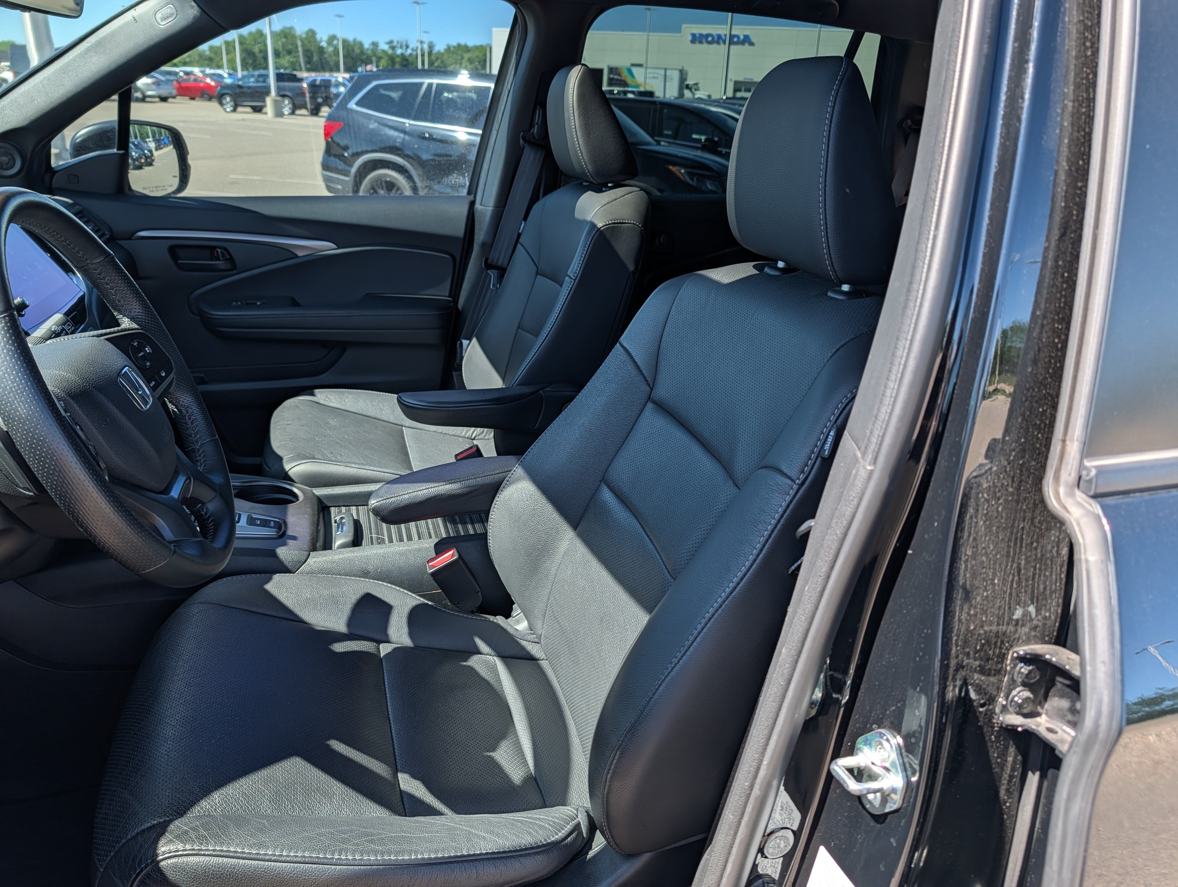 Used 2023 Honda Passport EX-L image 21