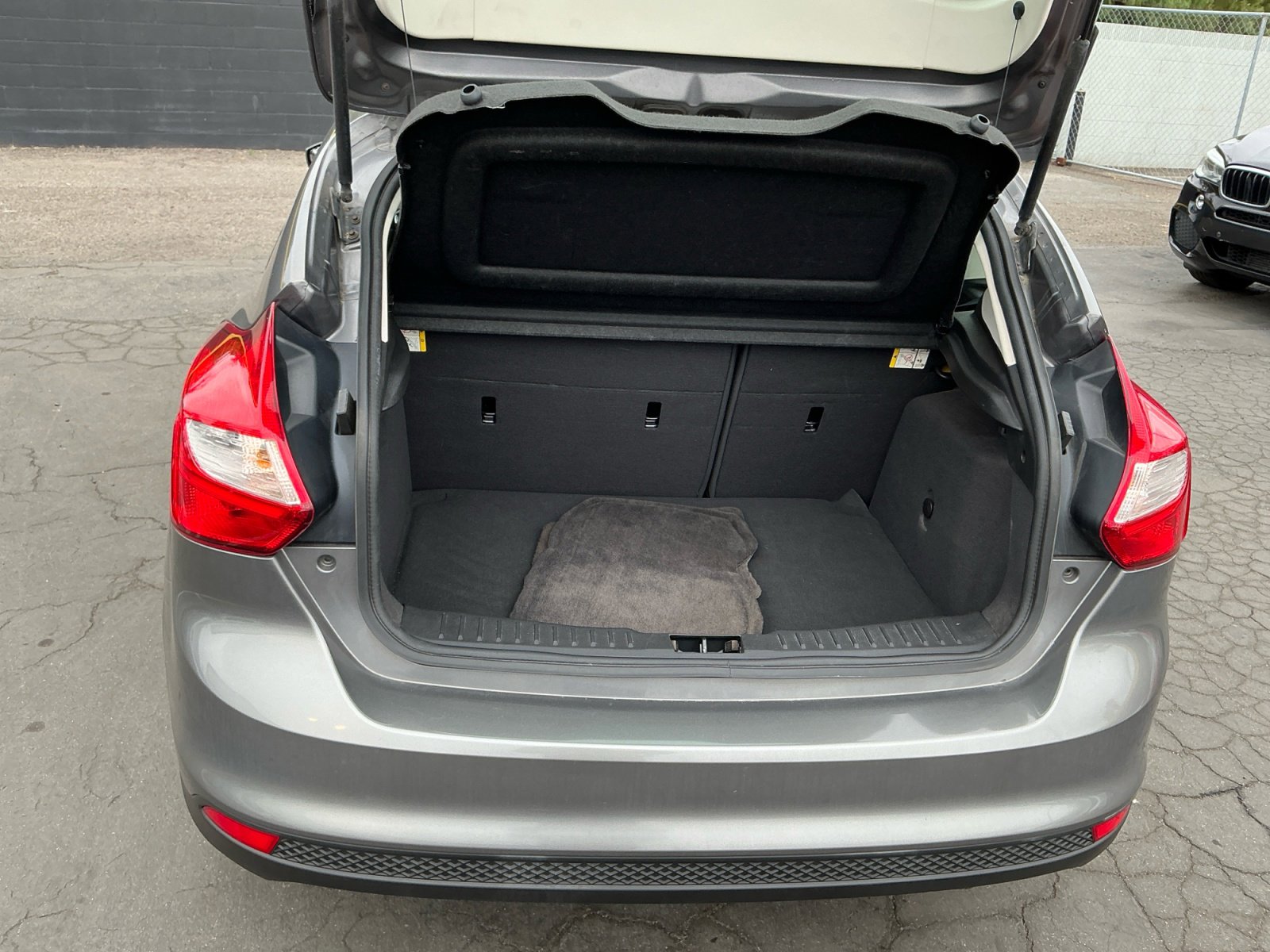 Used 2012 Ford Focus SE FWD image 26