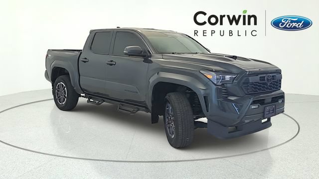 Used 2024 Toyota Tacoma TRD Sport w/ TRD Sport Premium Package AWD/4WD image 8