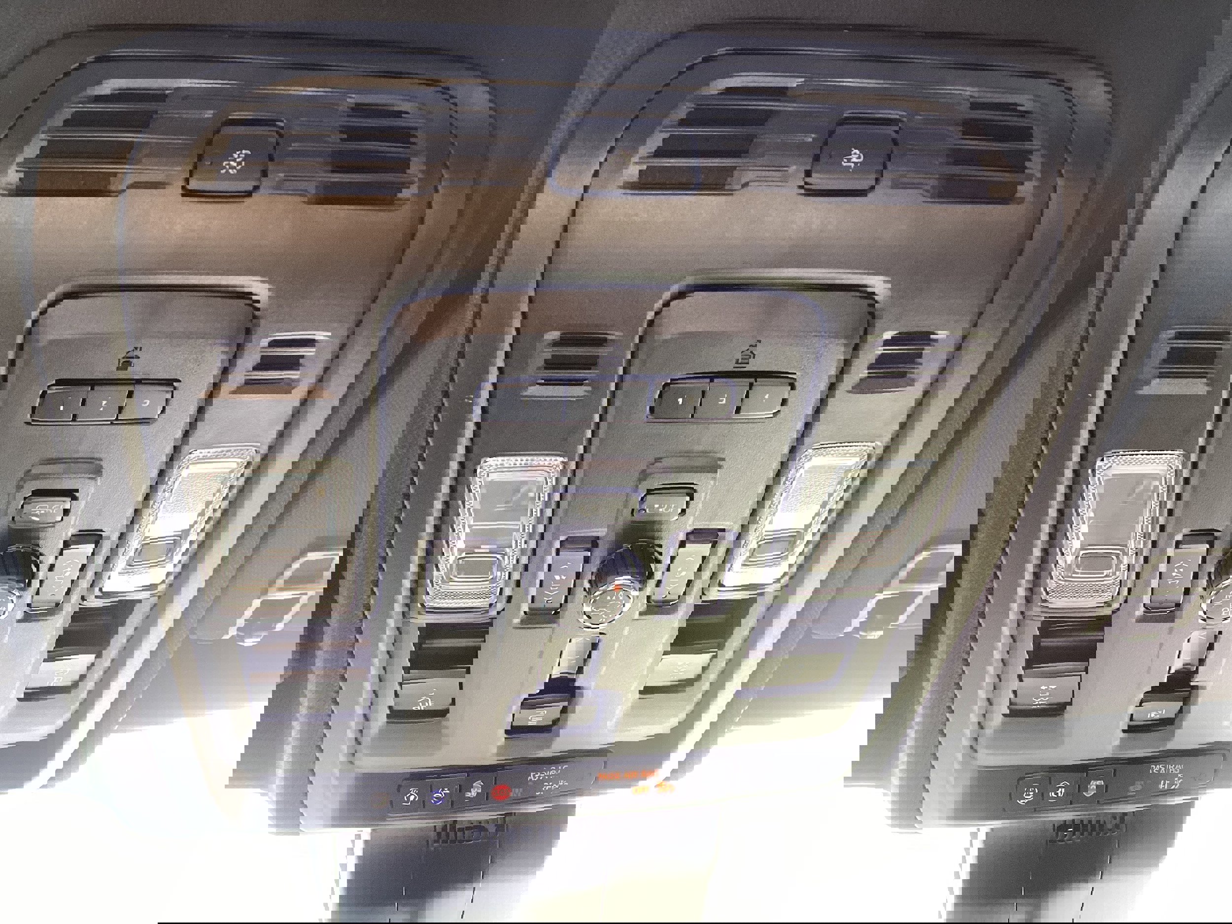 Used 2024 GMC Yukon Denali w/ Denali Reserve Package image 24