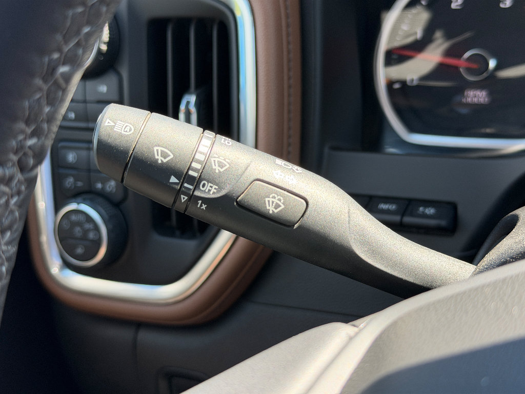 Used 2020 Chevrolet Silverado 3500 High Country w/ Z71 Off-Road Package AWD/4WD image 11