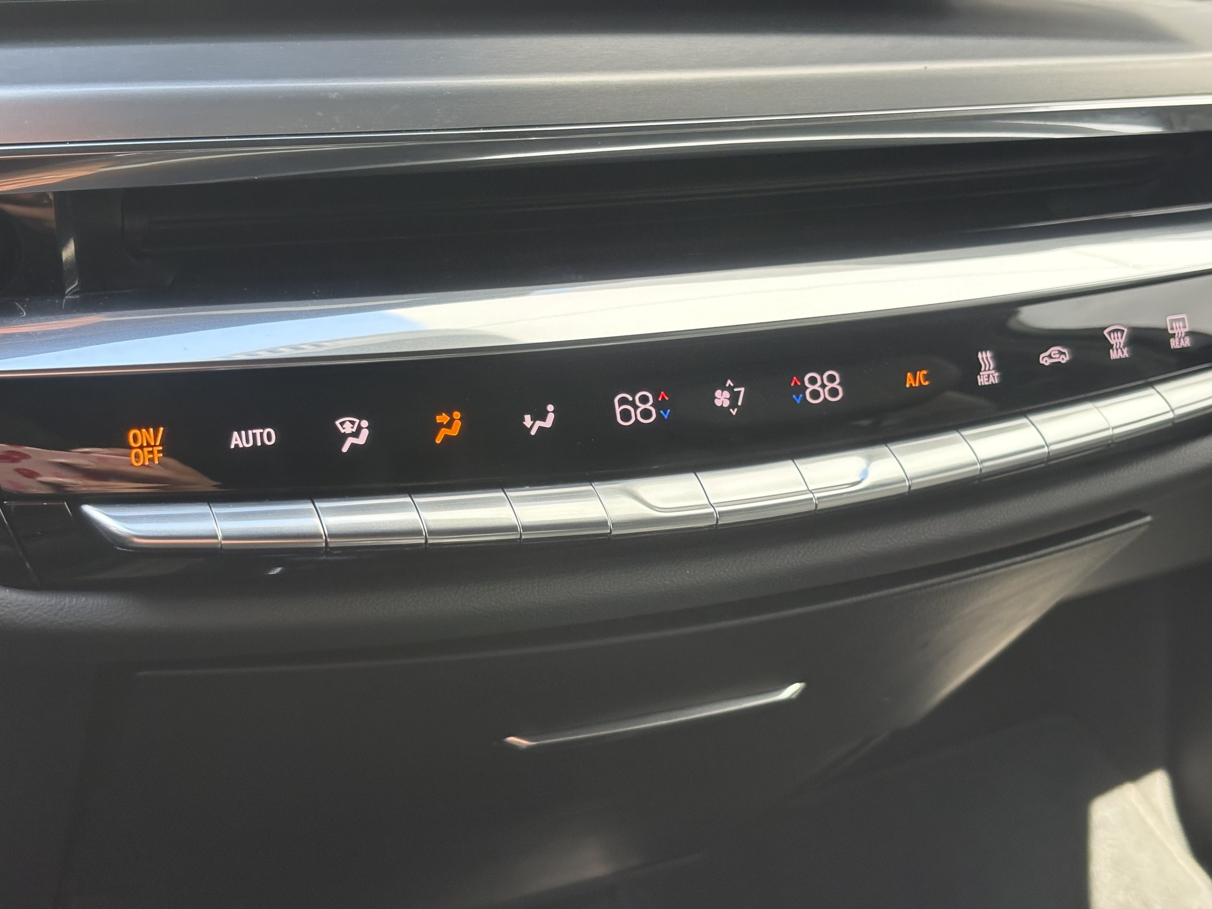 Certified 2024 Cadillac Lyriq Luxury RWD image 22