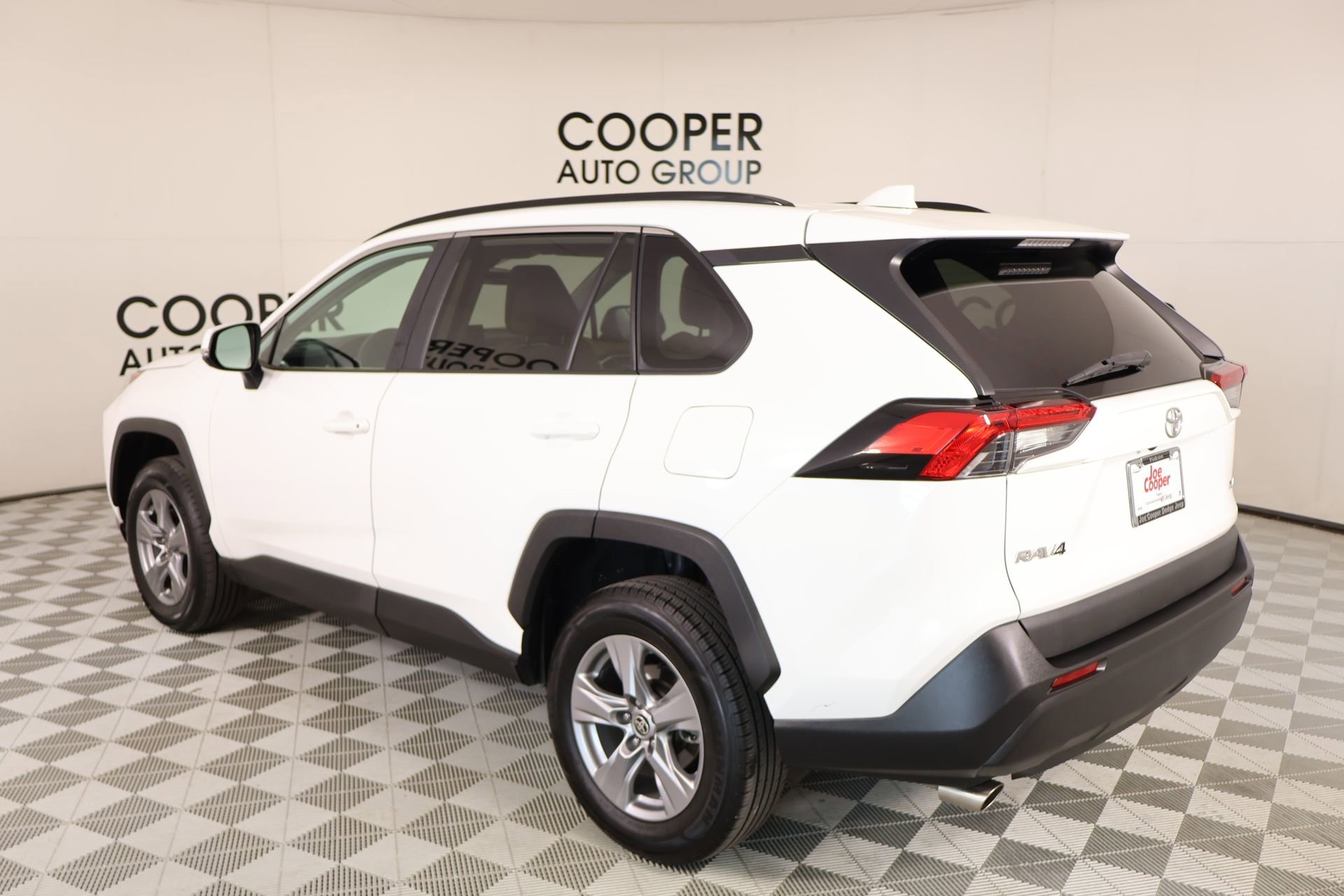 Used 2022 Toyota RAV4 XLE FWD image 21