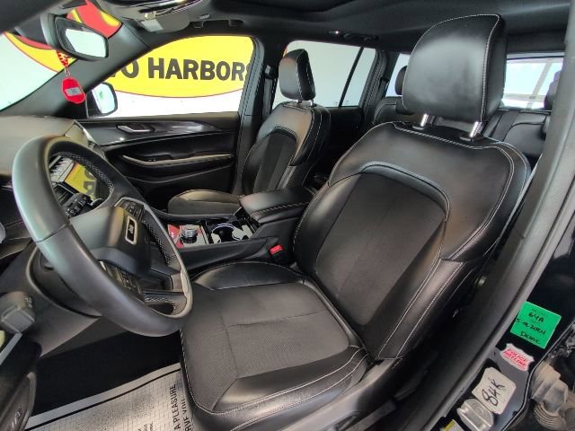 Used 2023 Jeep Grand Cherokee Altitude image 12