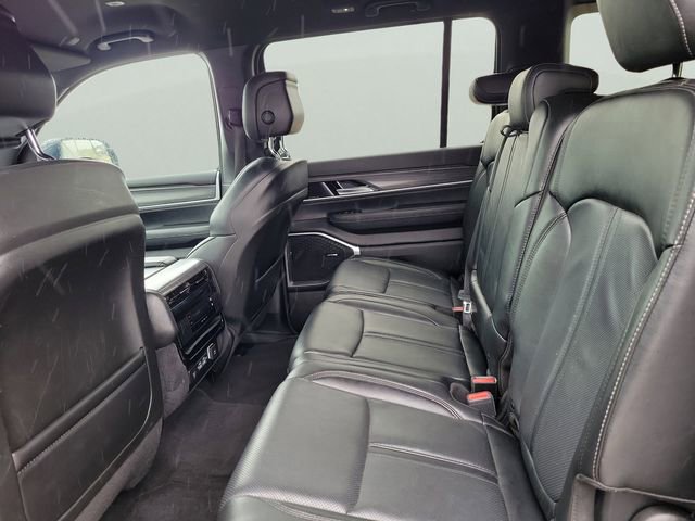 Used 2024 Jeep Wagoneer L Series II w/ Flexible Seating Group image 12