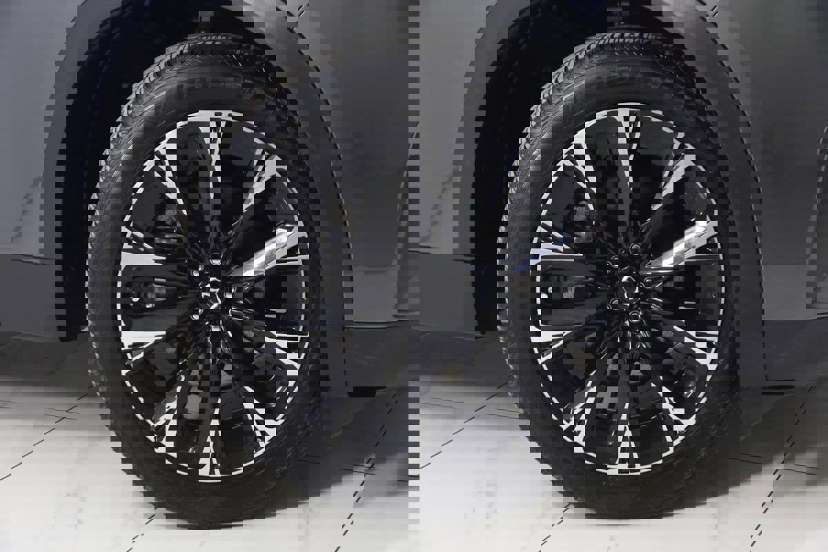 Used 2024 MAZDA CX-90 Plug-In Hybrid w/ Premium Plus image 19