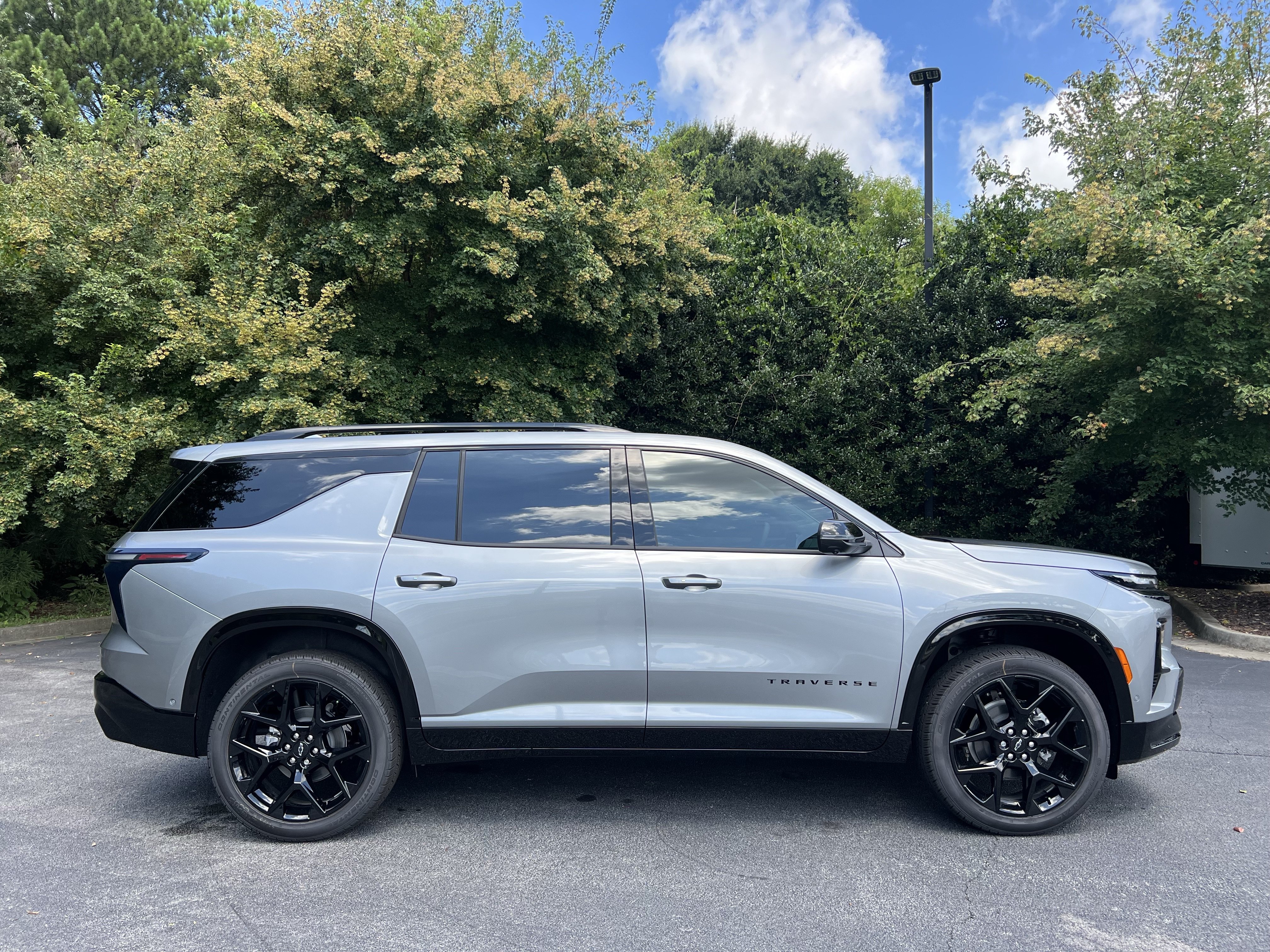 New 2026 Chevrolet Traverse RS FWD image 10