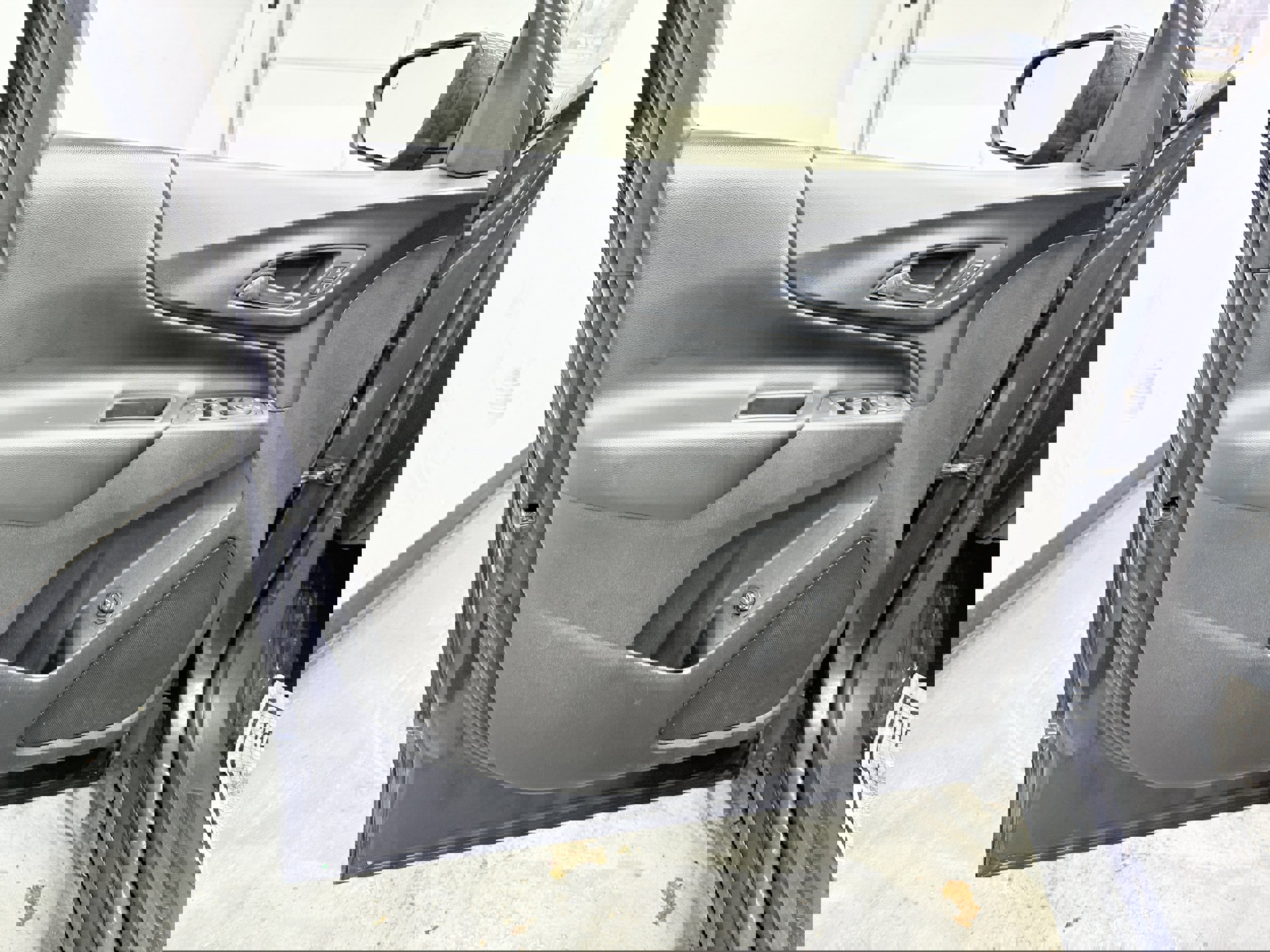 Used 2018 Chevrolet Equinox LT image 12