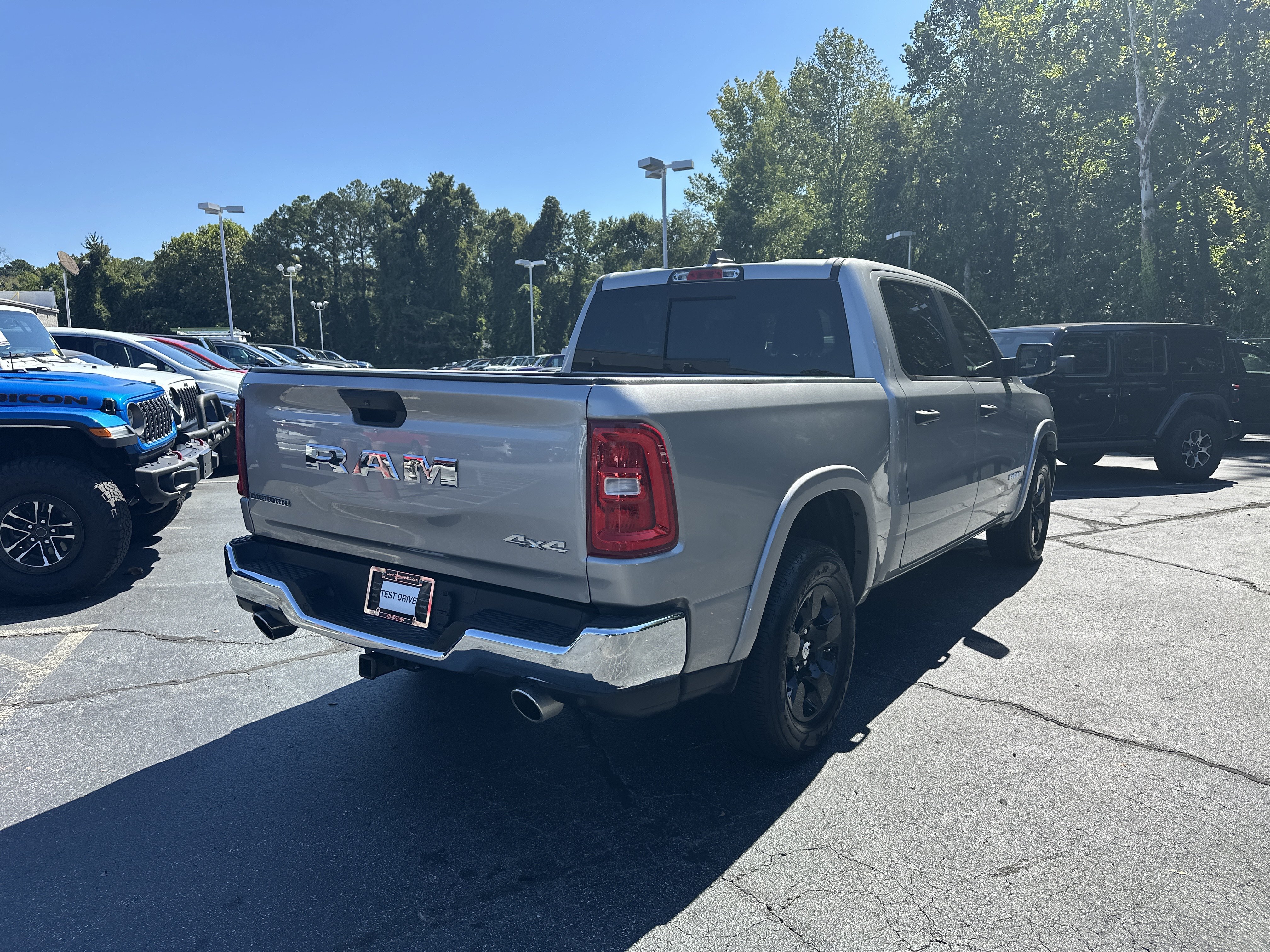 Used 2025 RAM 1500 Big Horn AWD/4WD image 9