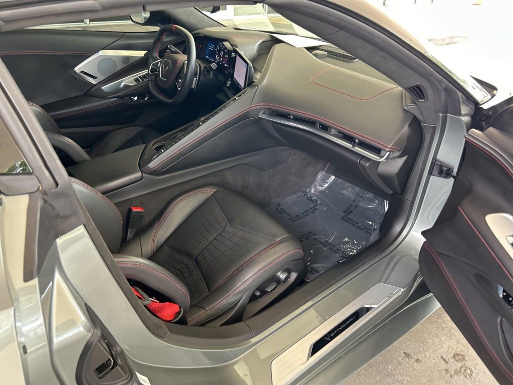 Used 2022 Chevrolet Corvette Stingray Premium Conv w/ Z51 Performance Package RWD image 42