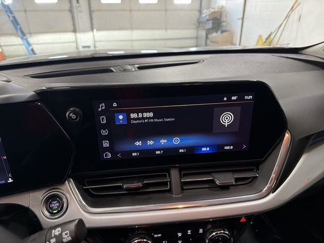 Certified 2025 Chevrolet Trax LT w/ LT Convenience Package image 22