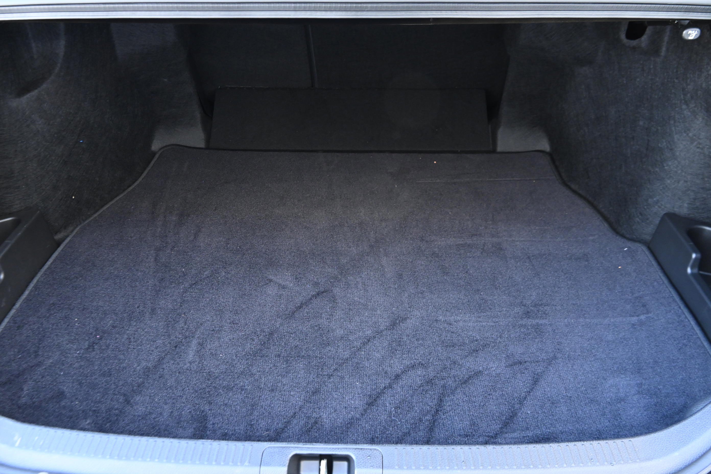 Used 2025 Toyota Camry SE image 29